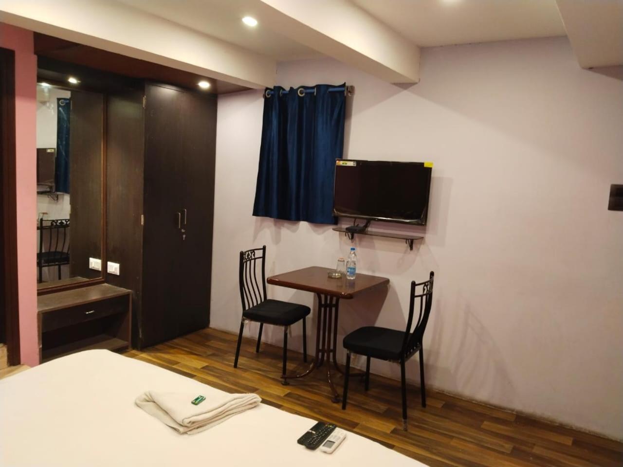 Hotel Ucs Kolkata Exterior photo