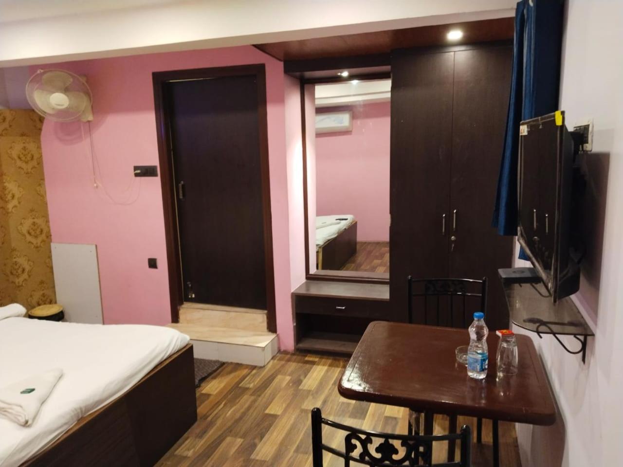 Hotel Ucs Kolkata Exterior photo
